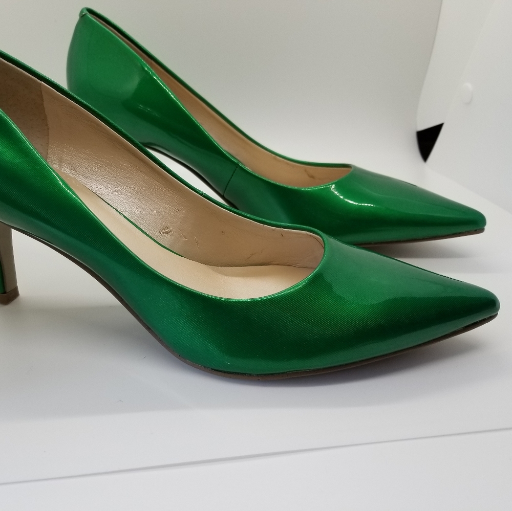 Nine West Green Patent Leather Pumps - Size 7M